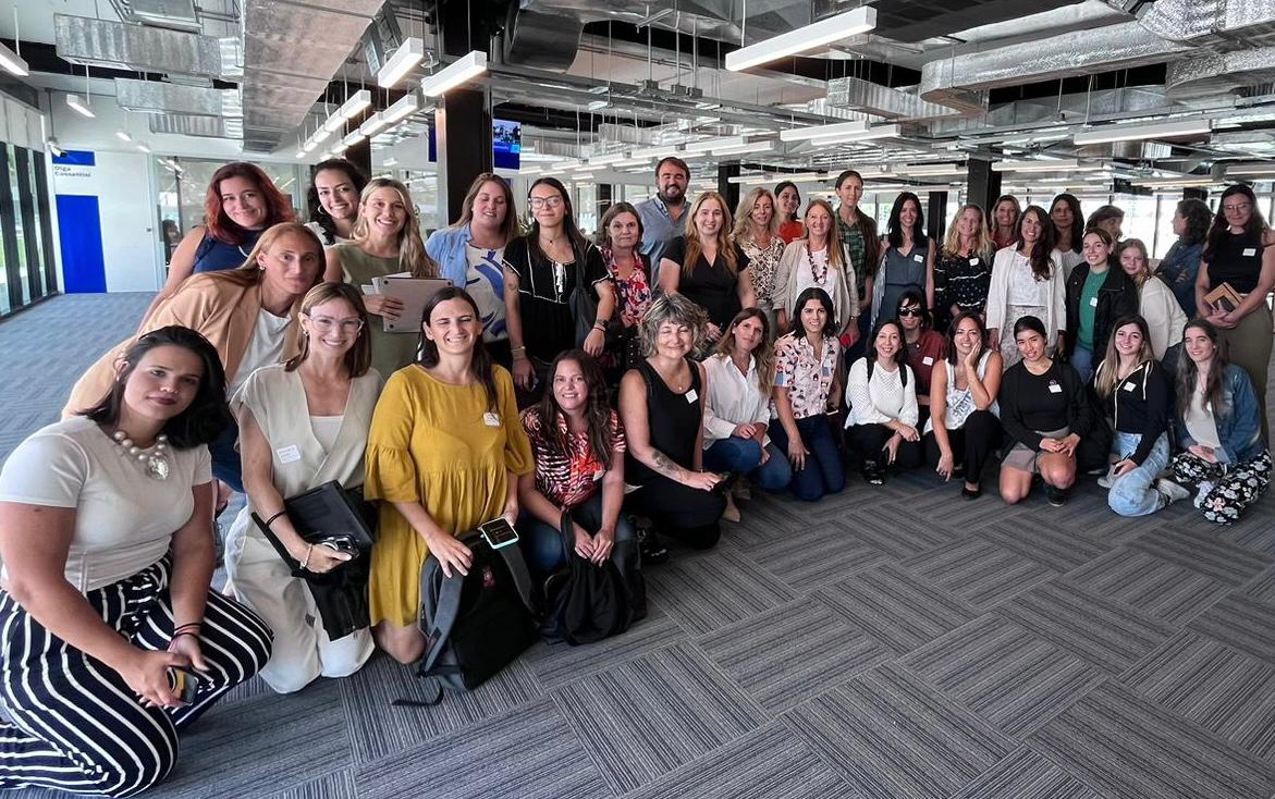 Foto grupal de las participantes de Fembiotech